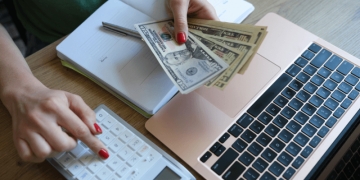 6 Straightforward Ways to Improve Deductions Management for Suppliers