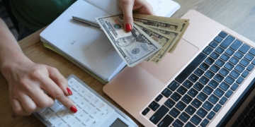 6 Straightforward Ways to Improve Deductions Management for Suppliers
