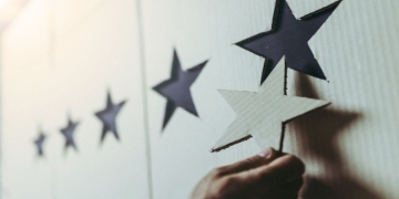 5 Reasons Supply Chain Leaders should care about B2B Customer Service Automation