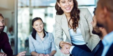 AI-Powered B2B Customer Service: 5 Inspiring Success Stories AI-Powered B2B Customer Service: 5 Inspiring Success Stories